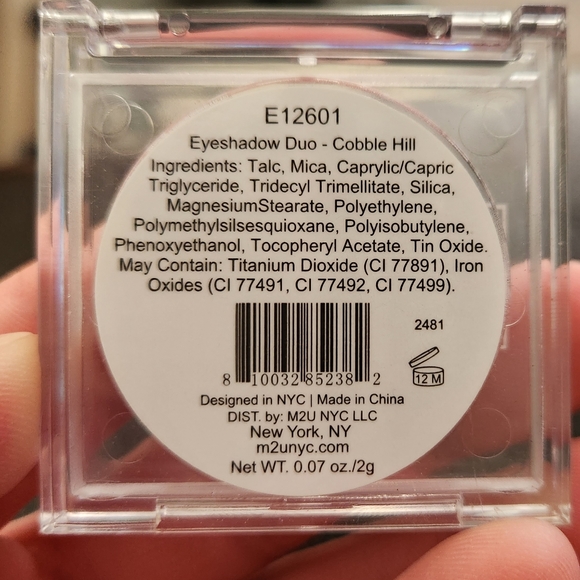 M2Ü M2U NYC COBBLE HILL Eyeshadow Duo brand new - Picture 4 of 4